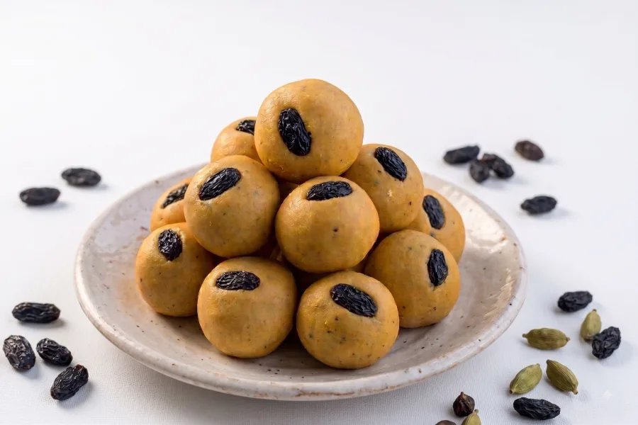 बेसन लाडू फोटो 1